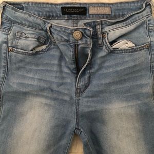 Aeropostale High Waisted Ankle Jegging